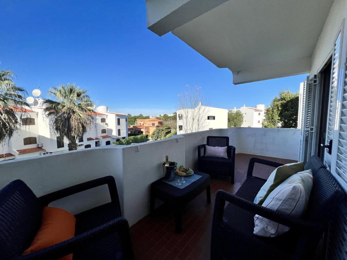 Vilamoura Cosy 4 With Pool By Homing Apartamento Exterior foto